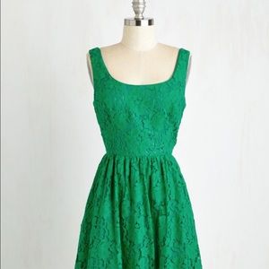 ModCloth Midi Lace Dress in Kelly Green